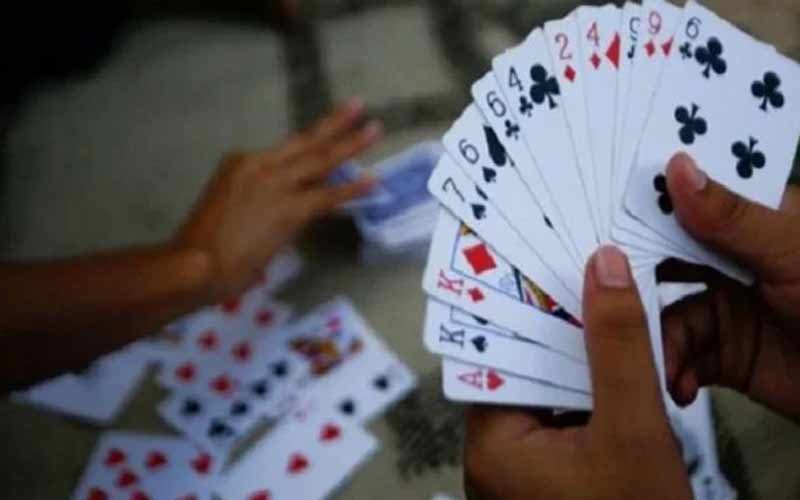 पुलिस ने जुआ खेल रहे 4 व्यक्ति किए काबू, मामला दर्ज