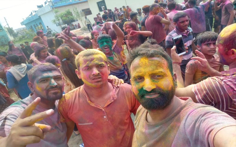 Holi fair started from today at Paonta Municipal Council ground