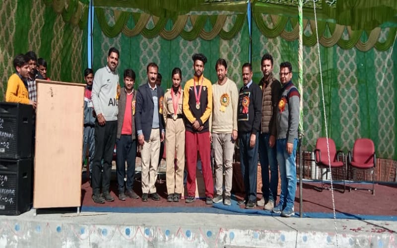 Kareena and Abhinandan were chosen as Miss and Mr. Farewell was chosen