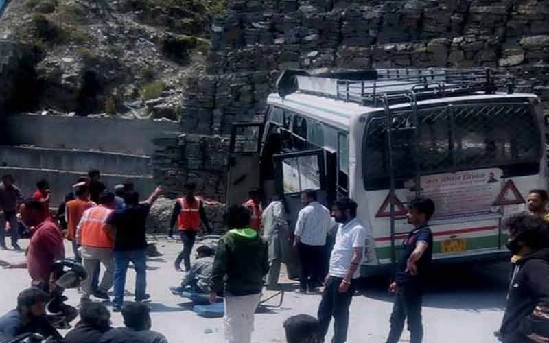 Traumatic accident - HRTC bus full of passengers crashed