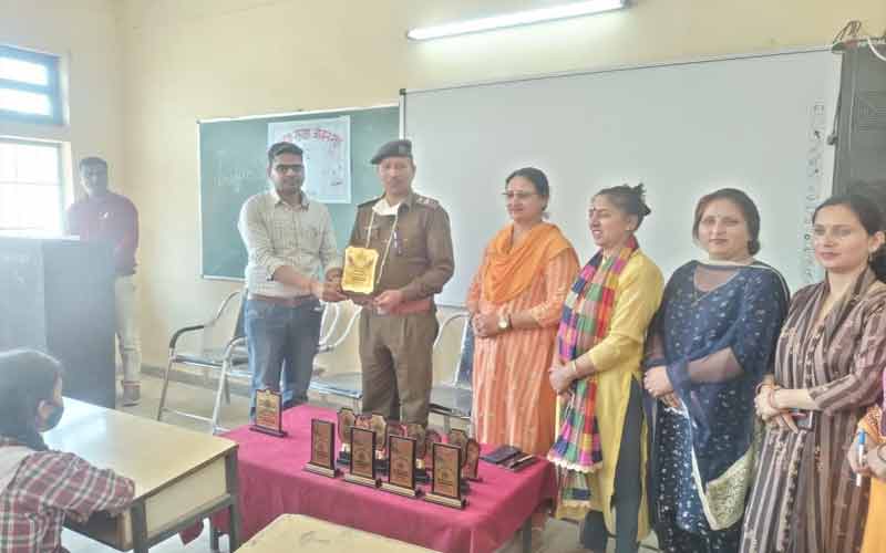 In slogan writing, Pooja got the first place in her speech.