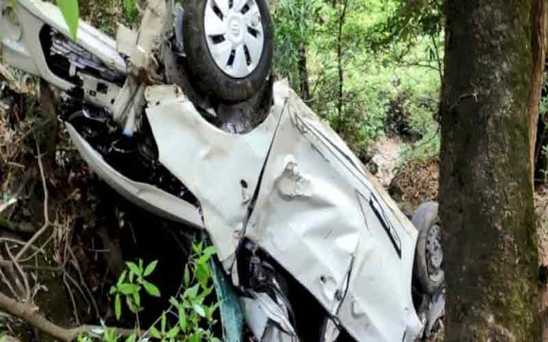 Tourist's vehicle fell in a ditch in Haripurdhar, 4 people died in the accident