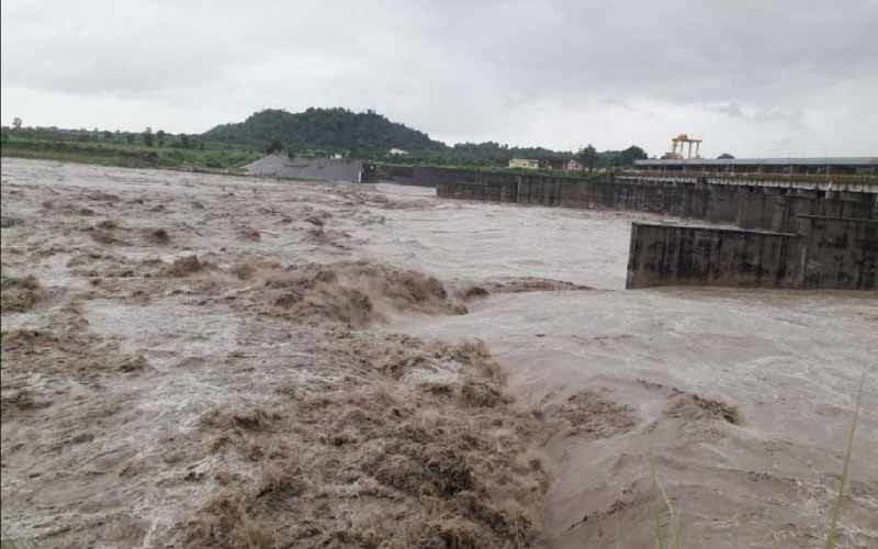 Water level of these rivers of Himachal increased in 24 hours, alert issued