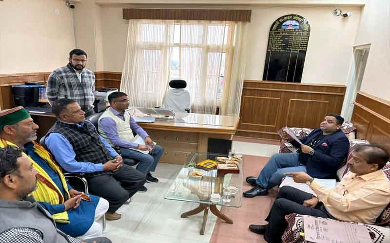 सामान्य पर्यवेक्षक मुकेश कुमार ने राजनैतिक दलों के साथ की बैठक, बोले…