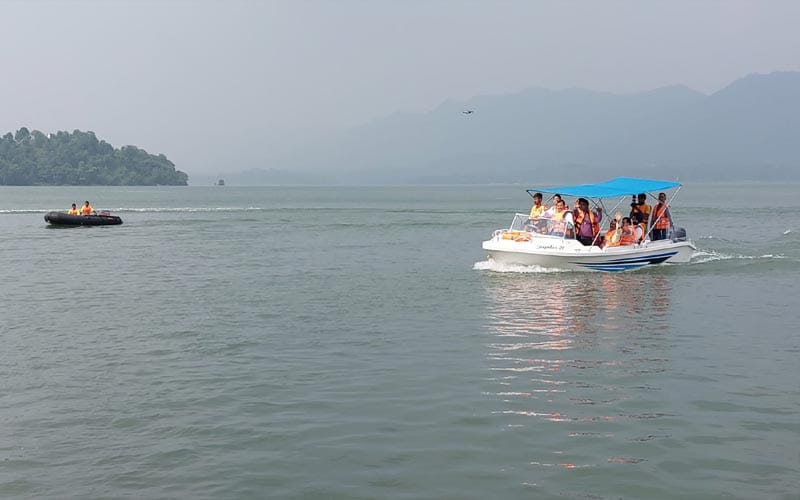 Water sports started in Gobind Sagar Lake, Virendra Kanwar launched