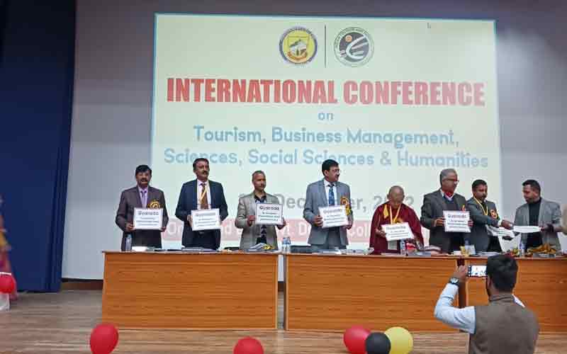 International seminar organized, scholars from India and abroad presented their views