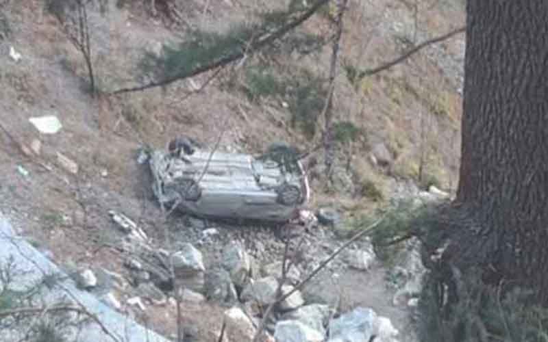 Tragic accident: Car fell into deep gorge, two killed, two injured