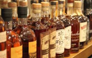 हिमाचल प्रदेश में अवैध शराब के खिलाफ बड़ी कार्रवाई