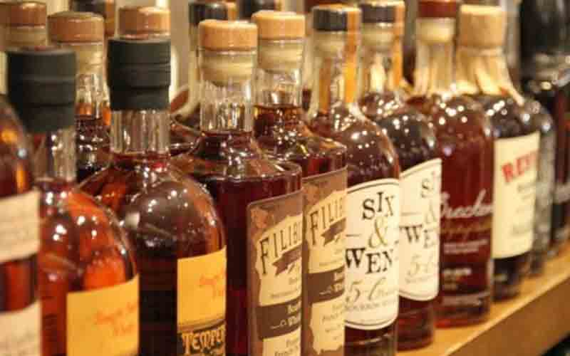 हिमाचल प्रदेश में अवैध शराब के खिलाफ बड़ी कार्रवाई