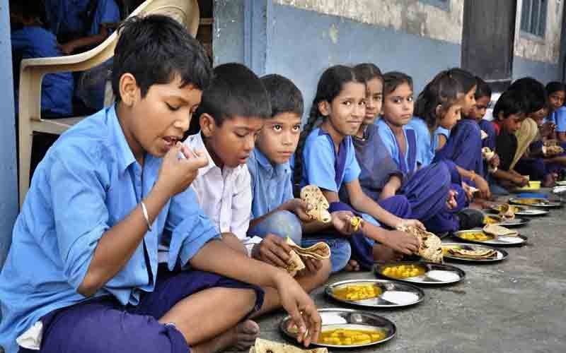 Mid-day-meal-workers-protes.jpg