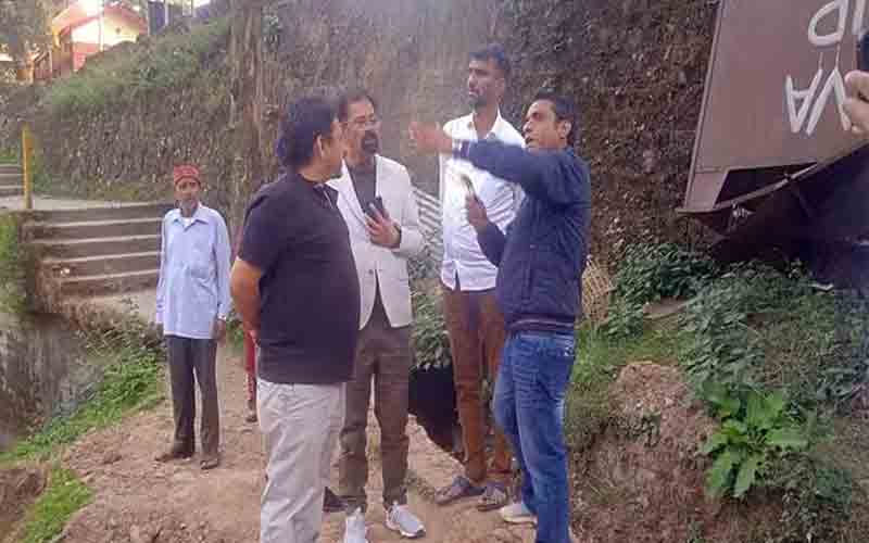 डल झील में रिसाव रोकने के लिए लेक मैन आज अधिकारियों से बैठक करेंगे
