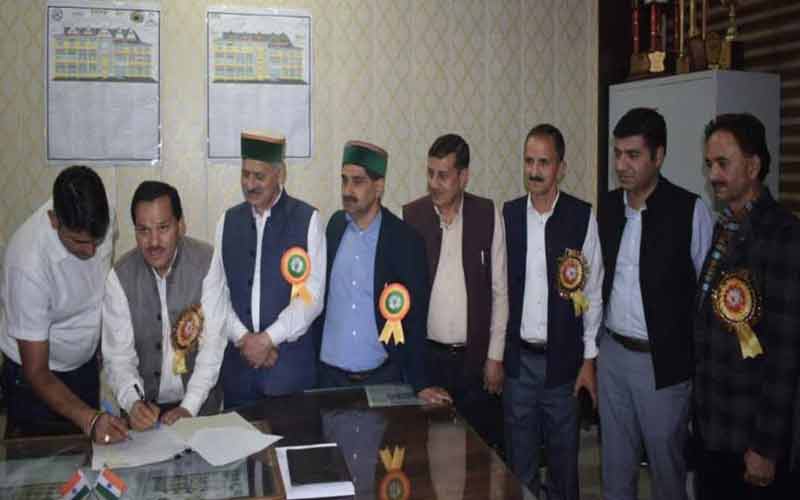 आईटीआई शाहपुर के छात्रों को ऑन फील्ड ट्रेनिंग देगा जल शक्ति विभाग : केवल पठानिया