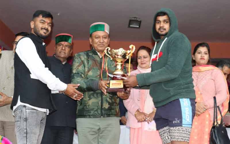 युवाओं को नशे से दूर रखने में खेल मैदान की अहम भूमिका जगत सिंह नेगी