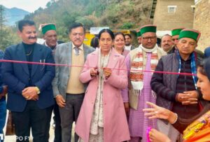 सनौरा स्कूल में वार्षिक पारितोषिक वितरण समारोह आयोजित, मेधावी छात्र हुए सम्मानित