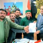 ग्रीन कॉरिडोर निर्माण में लगी कंपनी ने की अवैज्ञानिककटिग, टटियाना सड़क पहुंची जानलेवा स्थिति में